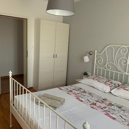 Apartmani Maksan Pakoštane Exteriör bild