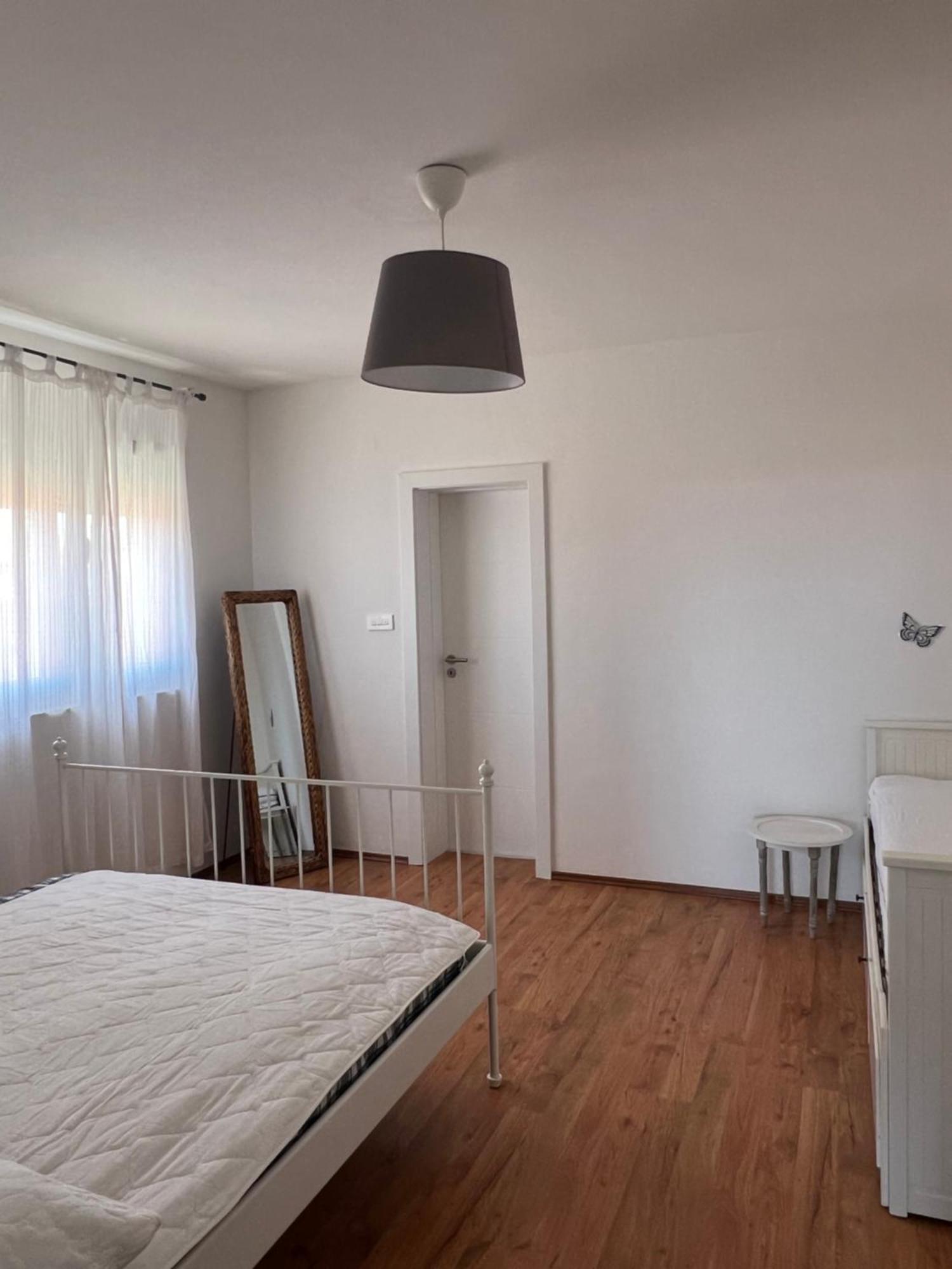 Apartmani Maksan Pakoštane Exteriör bild
