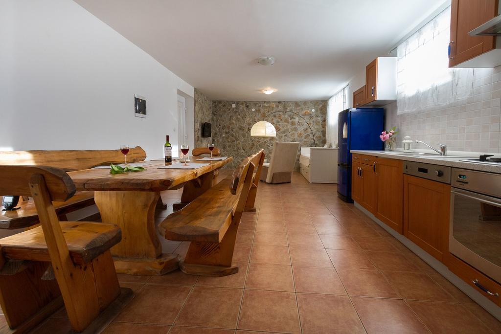 Apartmani Maksan Pakoštane Exteriör bild