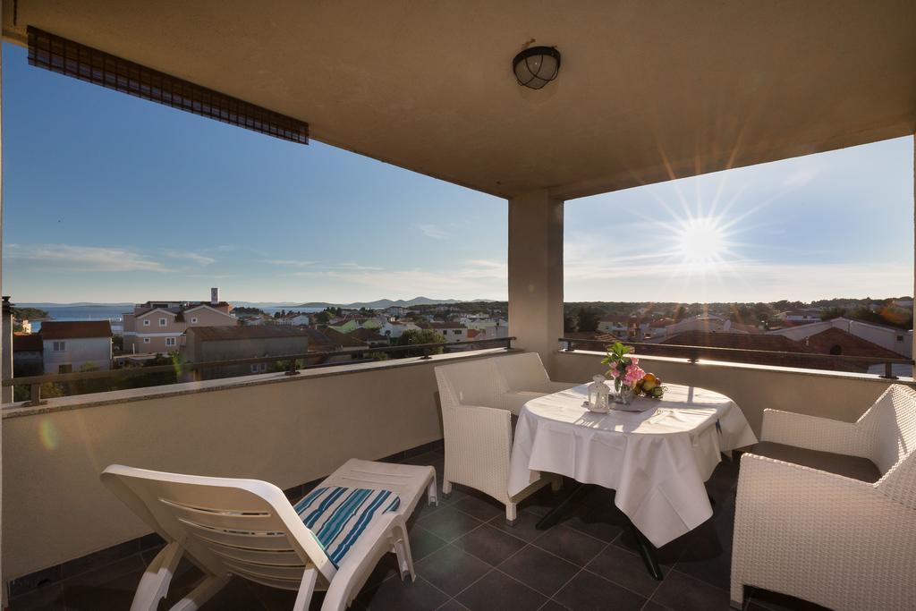 Apartmani Maksan Pakoštane Exteriör bild