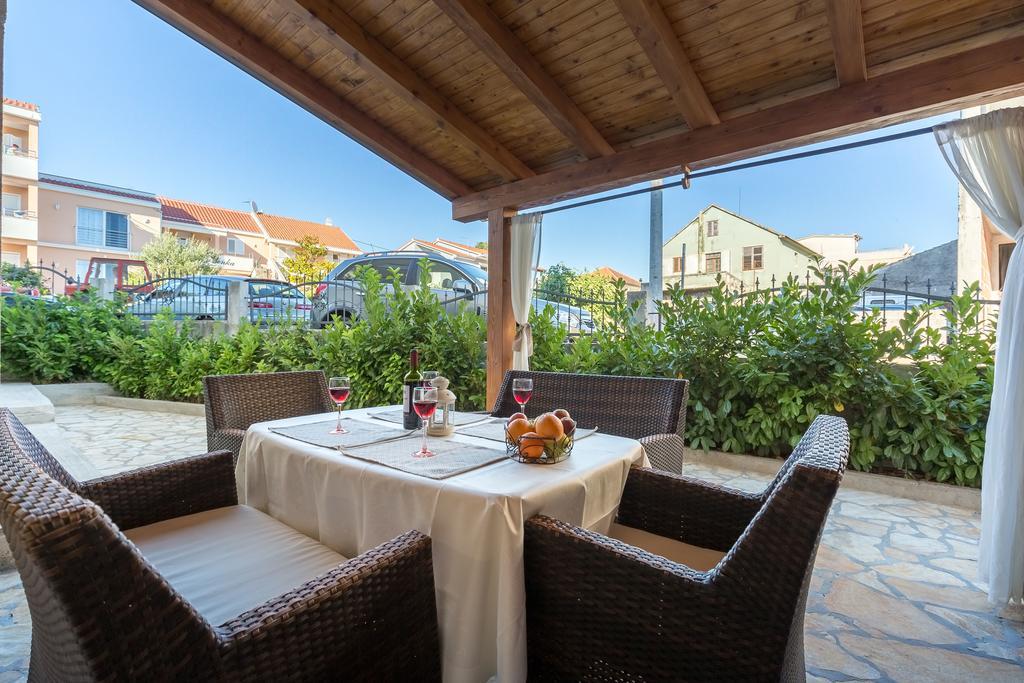 Apartmani Maksan Pakoštane Exteriör bild