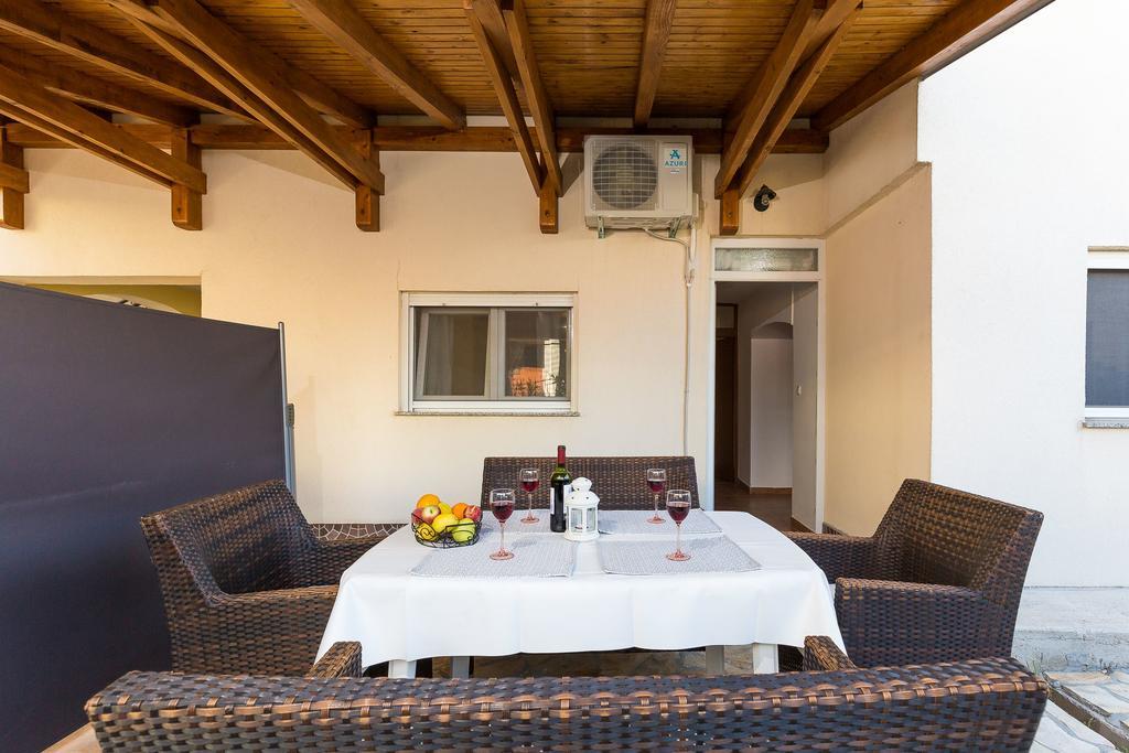 Apartmani Maksan Pakoštane Exteriör bild
