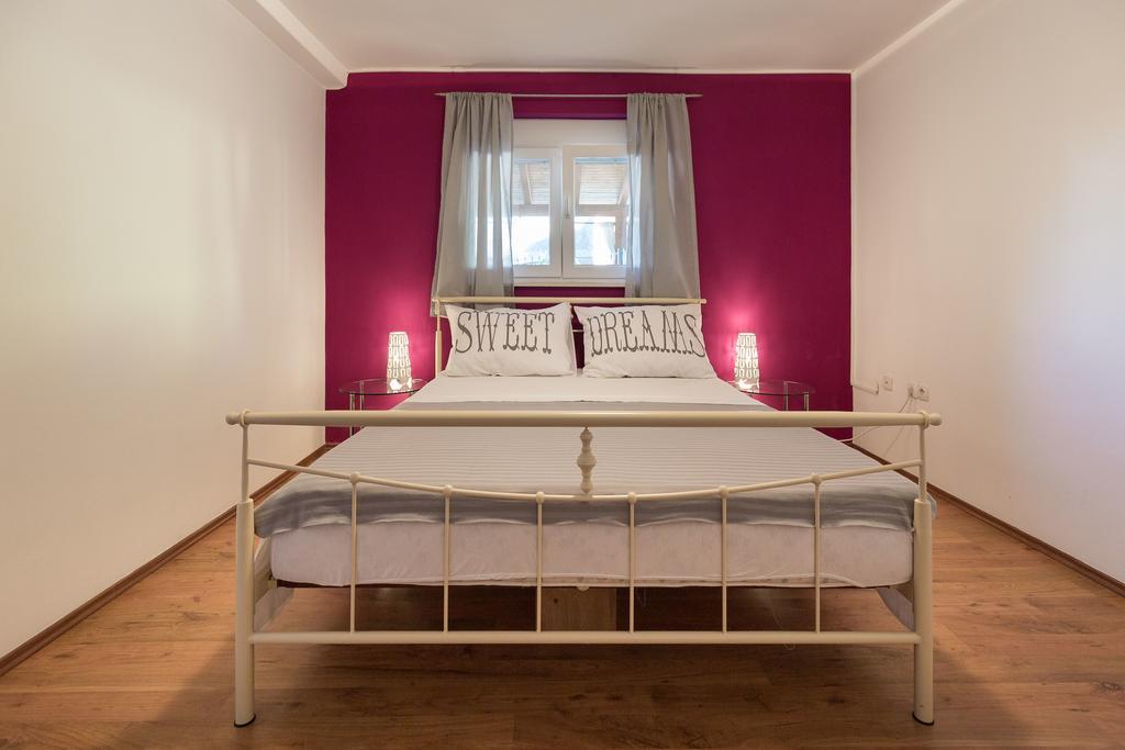 Apartmani Maksan Pakoštane Exteriör bild