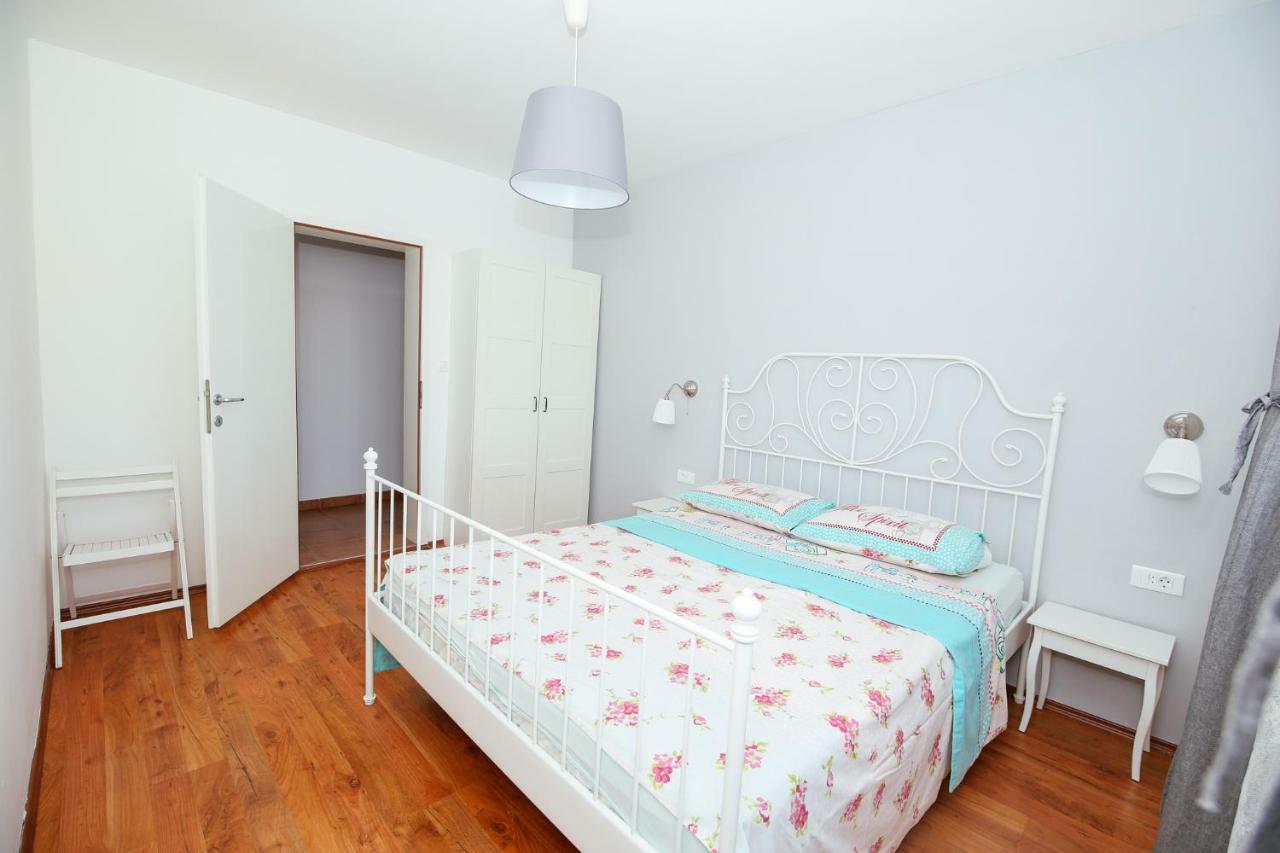 Apartmani Maksan Pakoštane Exteriör bild